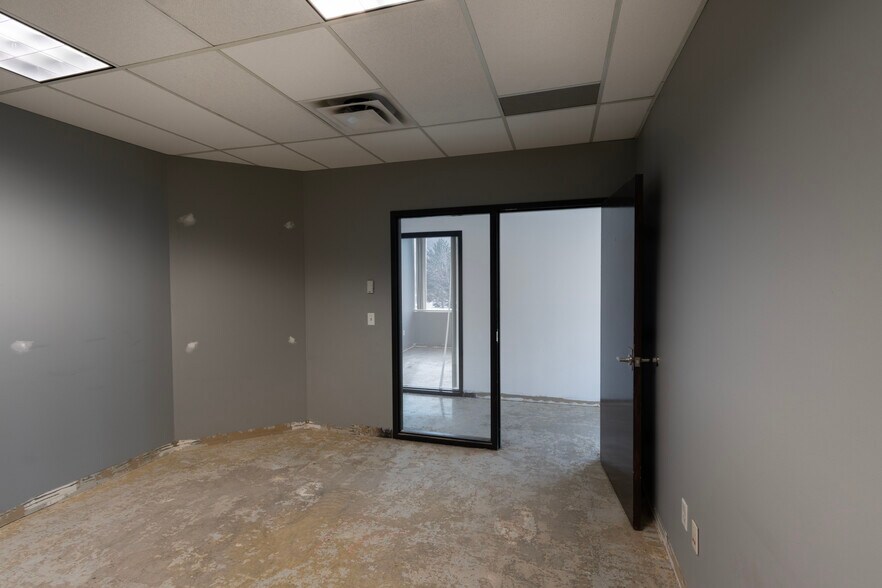 More Photos Of 65 E Wadsworth Park Dr, Draper Office For Lease