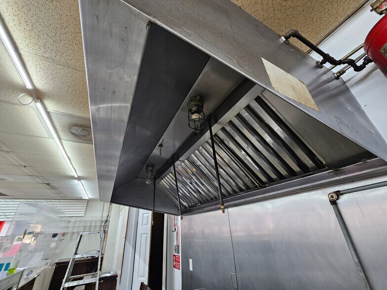 More Photos Of 439-443 E 1st Ave, Roselle General Retail For Sale