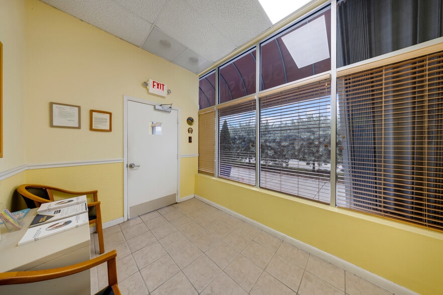 More Photos Of 1058-1062 SW 1st St, Miami Storefront Retail Office For Sale