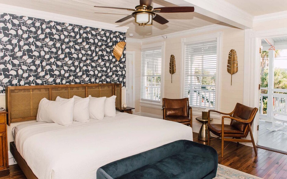 More Photos Of 51 Avenue C, Apalachicola Hotel For Sale