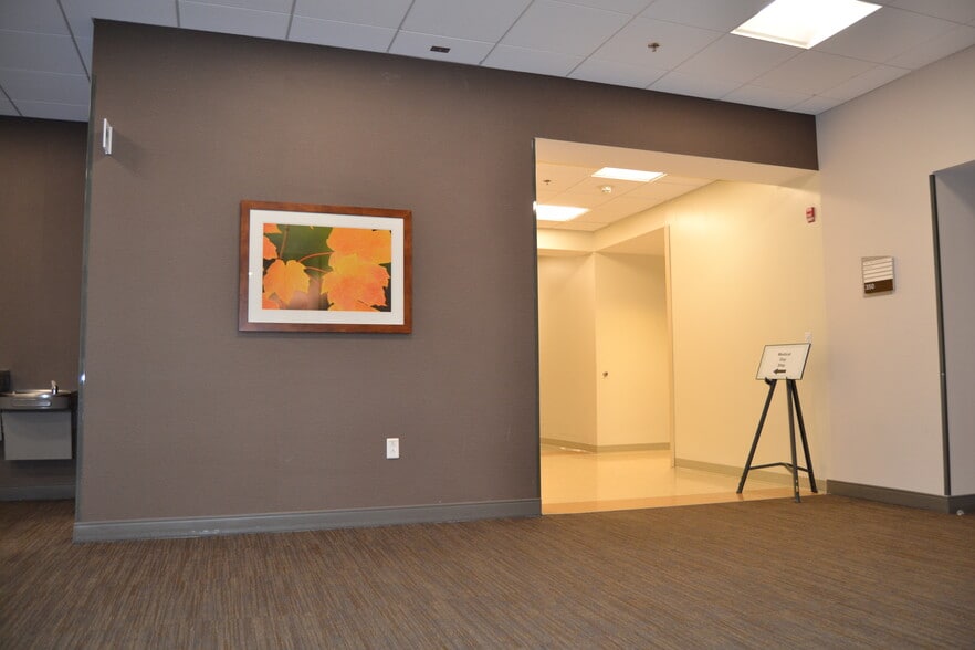 More Photos Of 2 Hospital Plz, Old Bridge Medical For Lease