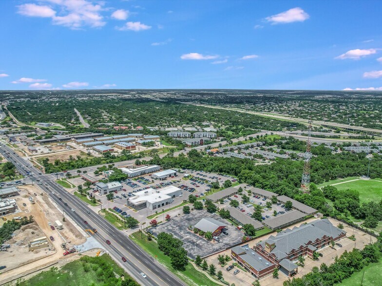 More Photos Of 950 S Bell Blvd, Cedar Park Auto Repair For Sale