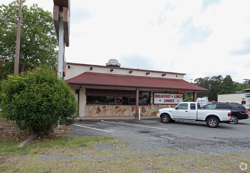 More Photos Of 5112 E Independence Blvd, Charlotte Restaurant For Sale