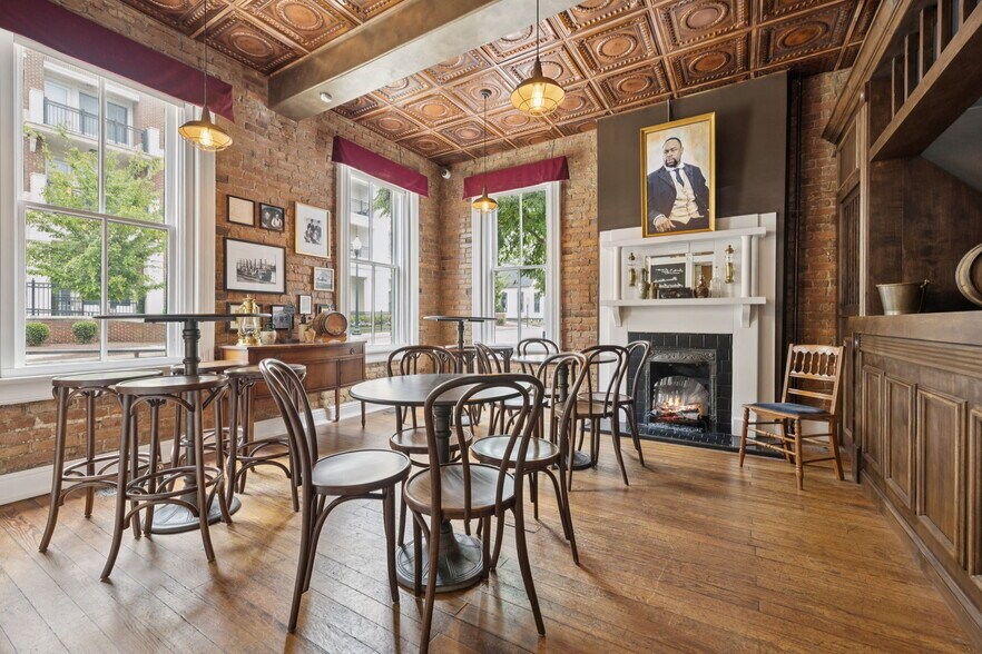 More Photos Of 108 Bridge St, Franklin Storefront For Sale