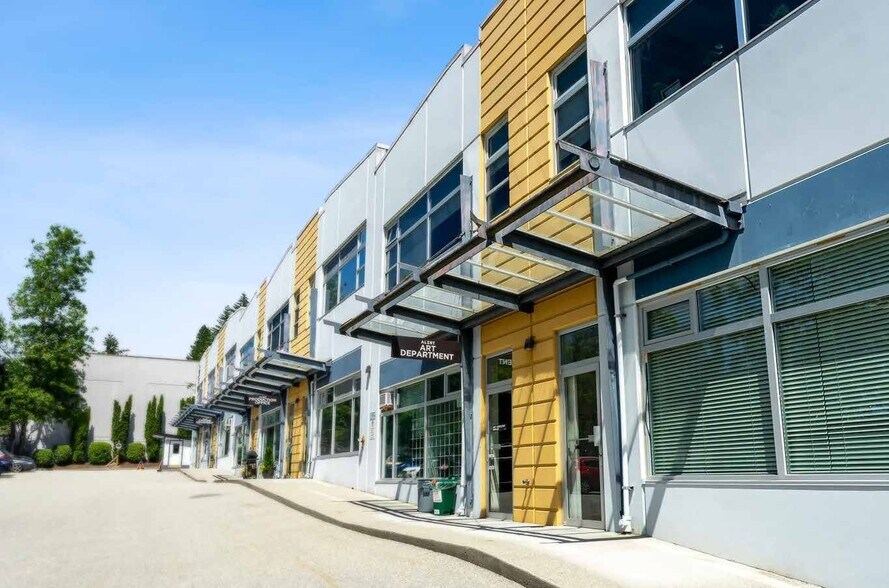 More Photos Of 4210 Phillips Ave, Burnaby Movie Radio TVStudio For Sale