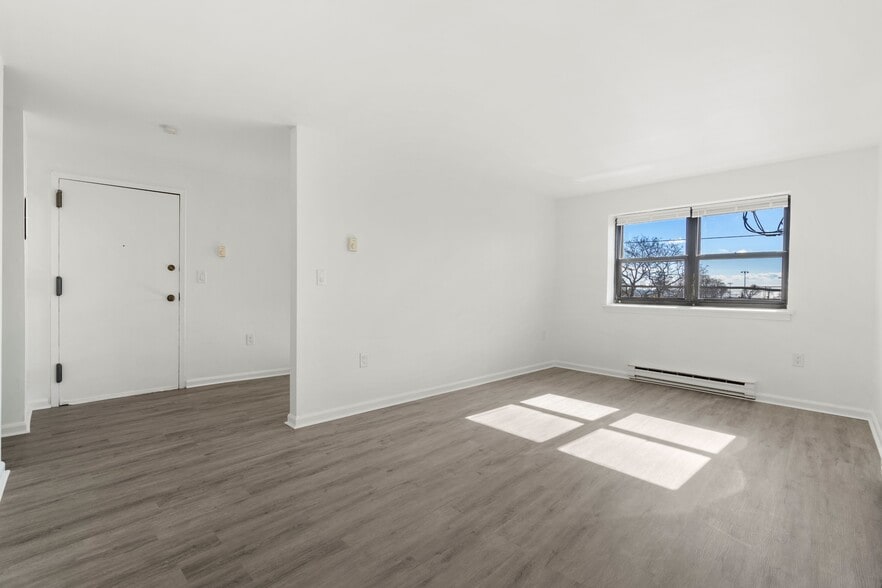 More Photos Of 832 Atlantic St, Bridgeport Apartments For Sale