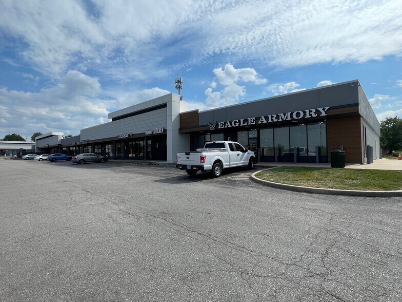 More Photos Of 9537-9573 W 87th St, Overland Park Unknown For Lease