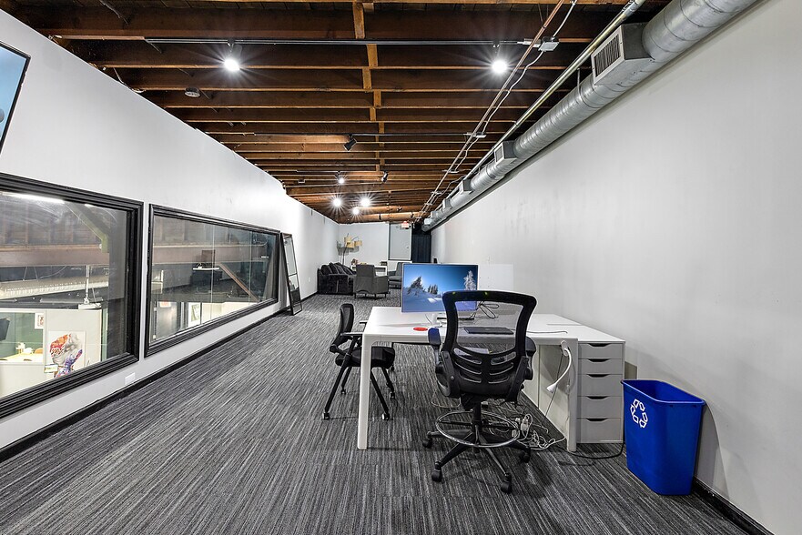 More Photos Of 22007 Woodward Ave, Ferndale Loft Creative Space For Sale