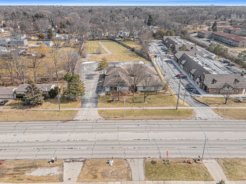 More Photos Of 18340 Middlebelt Rd, Livonia Office For Sale