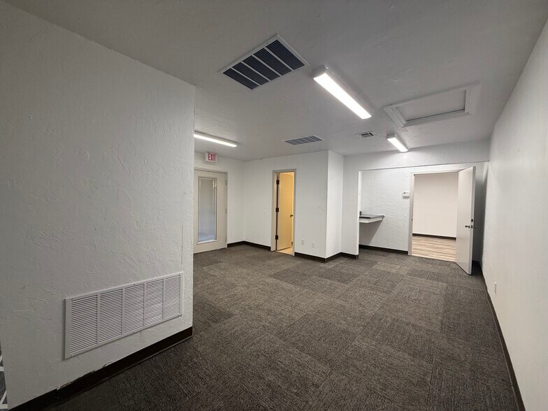 More Photos Of 10017 S Pennsylvania, Oklahoma City Office For Lease