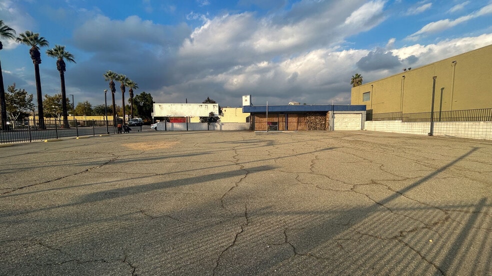 More Photos Of 601 N D St, San Bernardino Auto Dealership For Sale