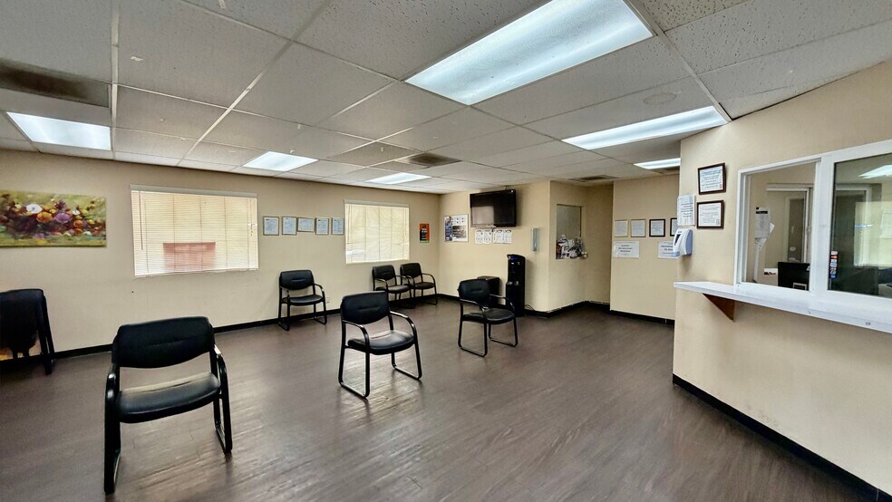 More Photos Of 12610 Glenoaks Blvd, Sylmar Medical For Sale