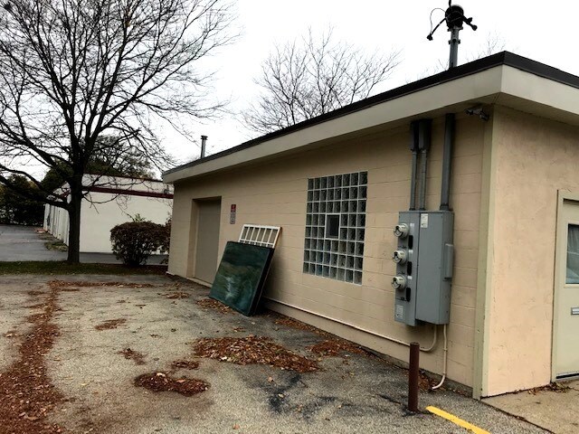 More Photos Of 441 E Park Ave, Libertyville Storefront Retail Office For Lease