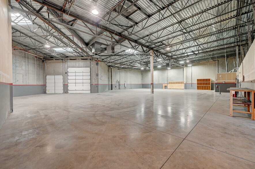 More Photos Of 3908 Civic Center Dr, North Las Vegas Distribution For Lease