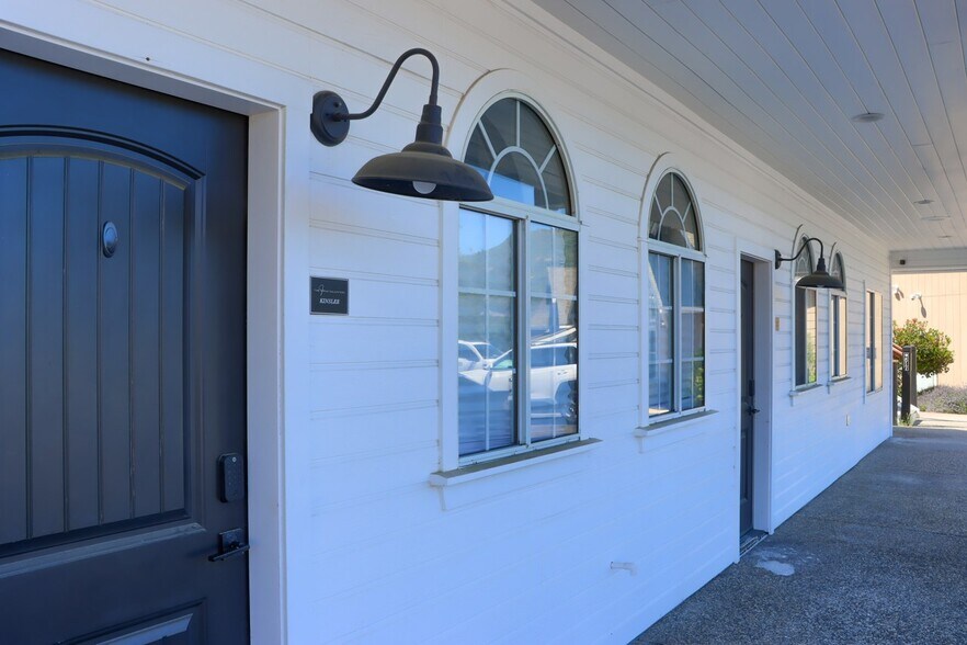 More Photos Of 49271 Golden Oak Loop, Oakhurst Hotel For Lease