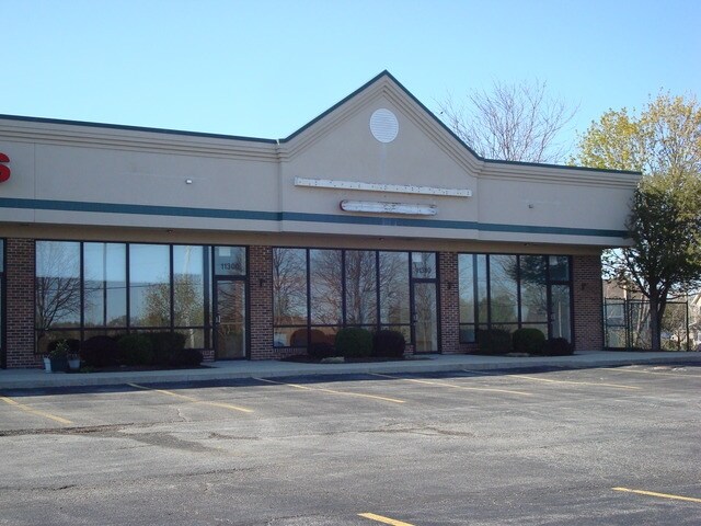 More Photos Of 11300-11314 W Southwest Hwy, Orland Park Storefront Retail Office For Lease