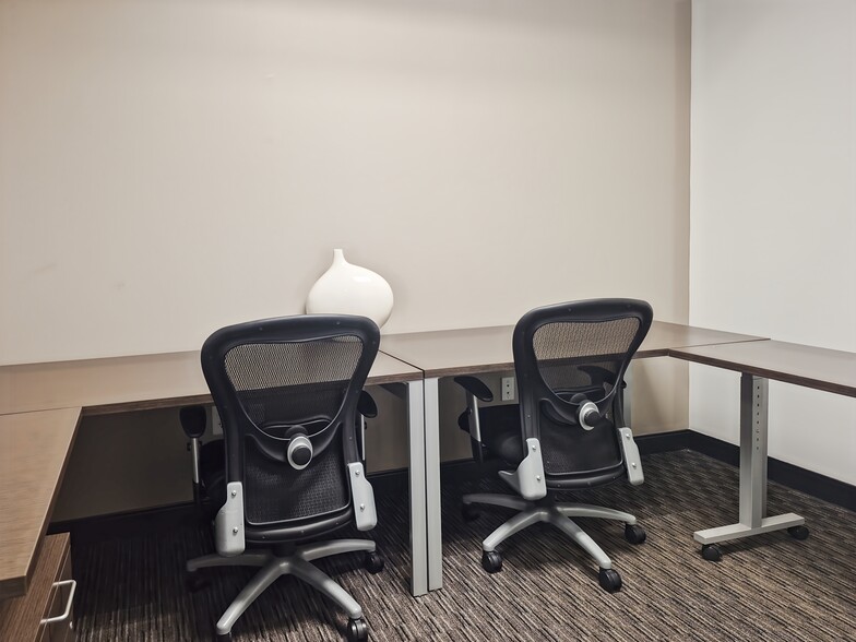 More Photos Of 10200 Forest Green Blvd, Louisville Coworking Space