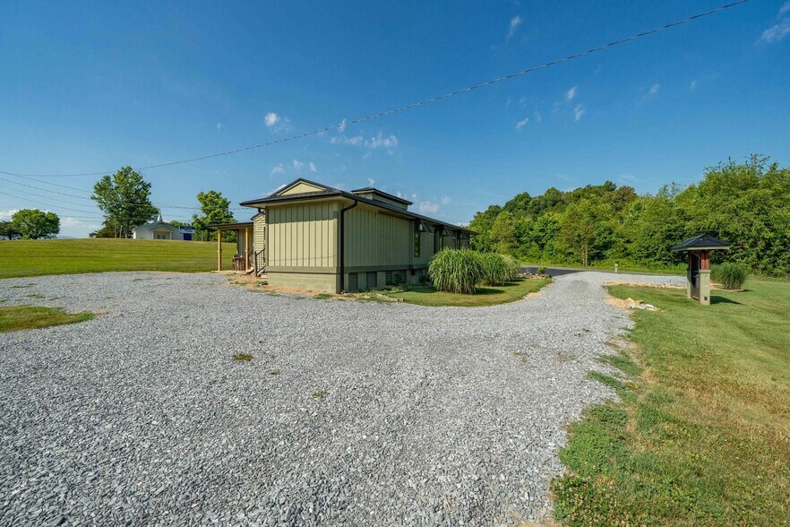 More Photos Of 364 Opie Arnold Rd, Limestone Medical For Sale