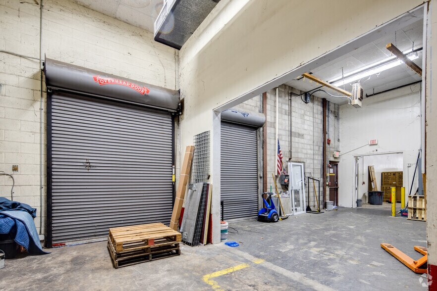 More Photos Of 7802 S Orange Blossom Trl, Orlando General Retail For Lease