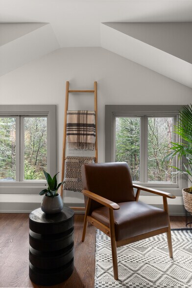 More Photos Of 56 Turner Mill Ln, Stowe Specialty For Sale