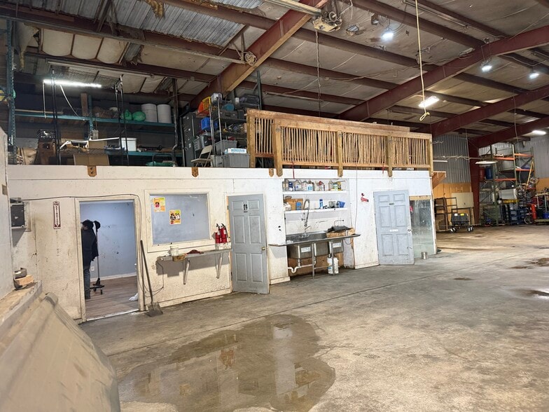 More Photos Of 500 Royal St, Raleigh Warehouse For Sale