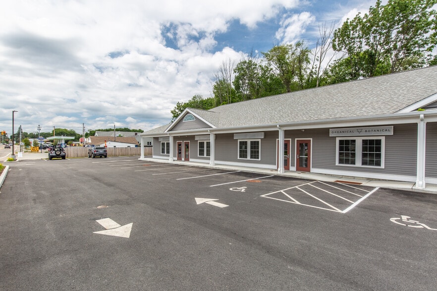 More Photos Of 294 Cowesett Ave, West Warwick General Retail For Lease