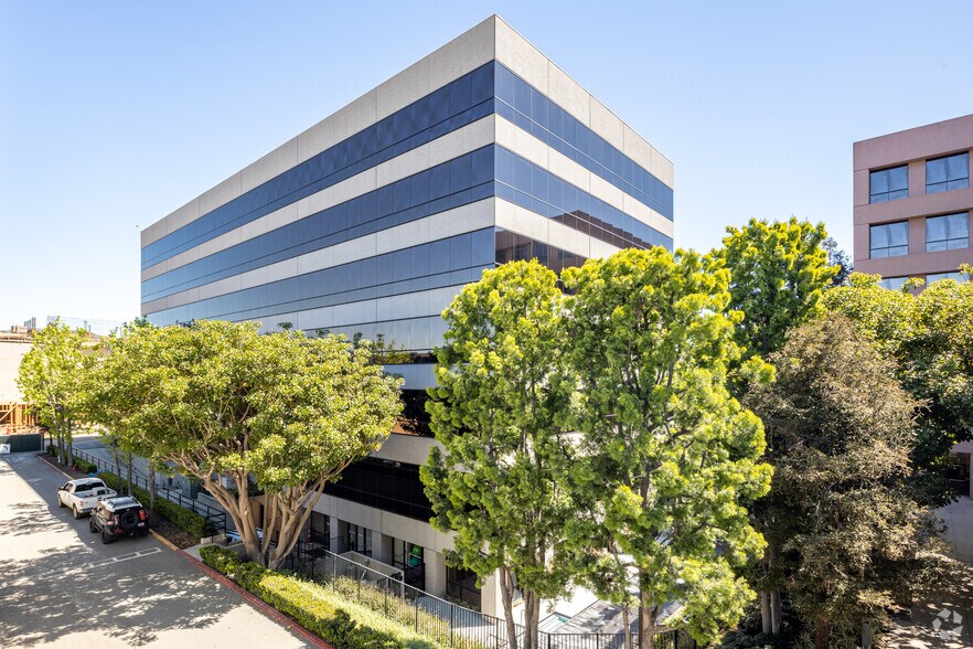 More Photos Of 135 S State College Blvd, Brea Unknown For Lease