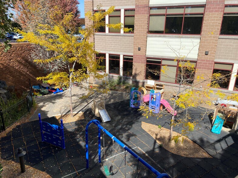 More Photos Of 929 SW Simpson Ave, Bend Medical For Lease