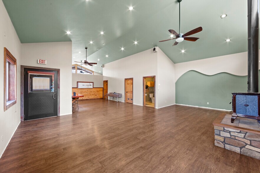 More Photos Of 606 W Byers Ave, Hot Sulphur Springs Flex For Sale