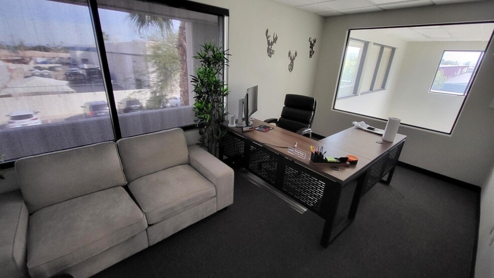 More Photos Of 3326 Ponderosa Way, Las Vegas Warehouse For Lease