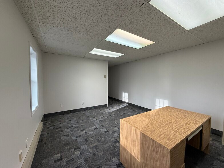 More Photos Of 625 Chandler St, Worcester Storefront Retail Office For Lease