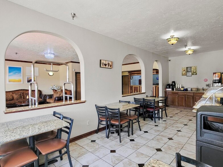 More Photos Of 40 N 2600 W, Hurricane Hotel For Sale