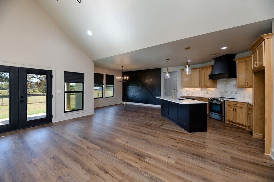 More Photos Of 2261 TX-276, Emory Specialty For Sale