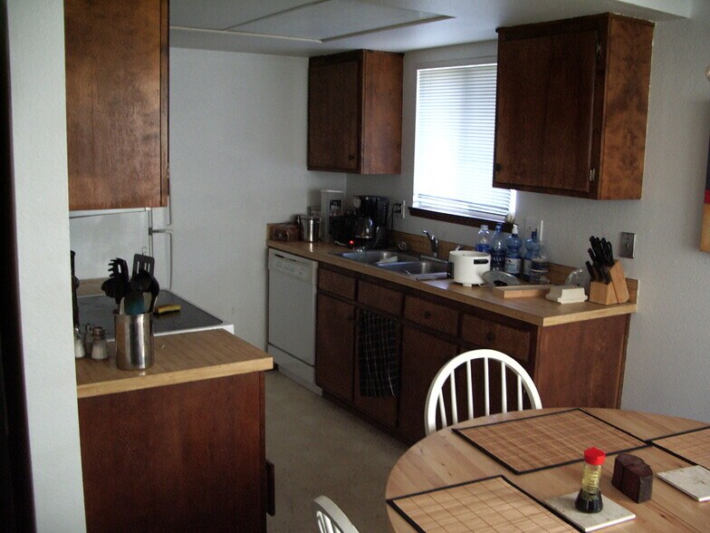 More Photos Of 19837 25th Ave NE, Shoreline Apartments For Sale