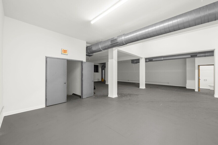 More Photos Of 2327 N Milwaukee Ave, Chicago General Retail For Lease