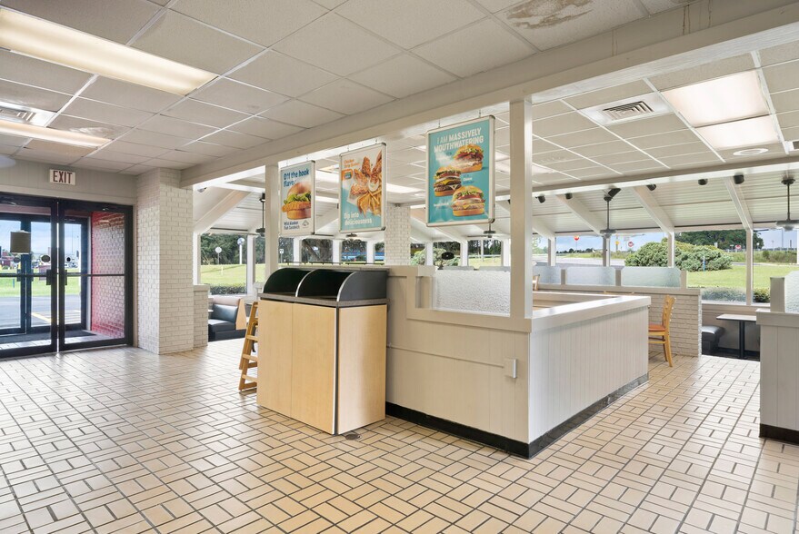 More Photos Of 1020 Horse Creek Rd SW, Darien Restaurant For Sale