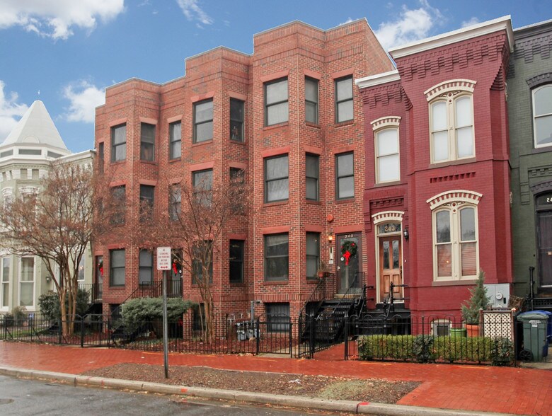 More Photos Of 245-249 8th St NE, Washington Apartments For Sale