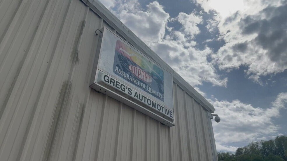 Primary Photo Of 159 Garage Ln, Winfield Specialty For Sale