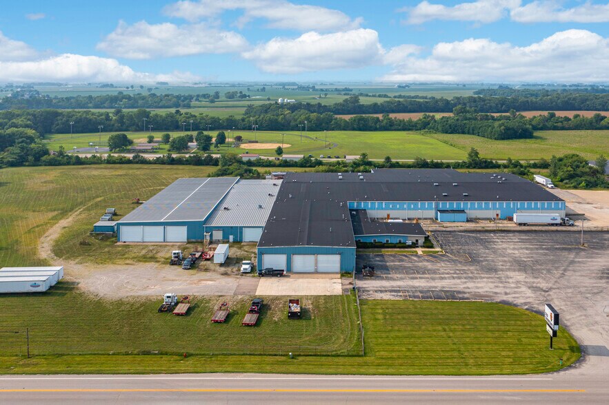 More Photos Of 853 E Washington St, Sabina Manufacturing For Sale