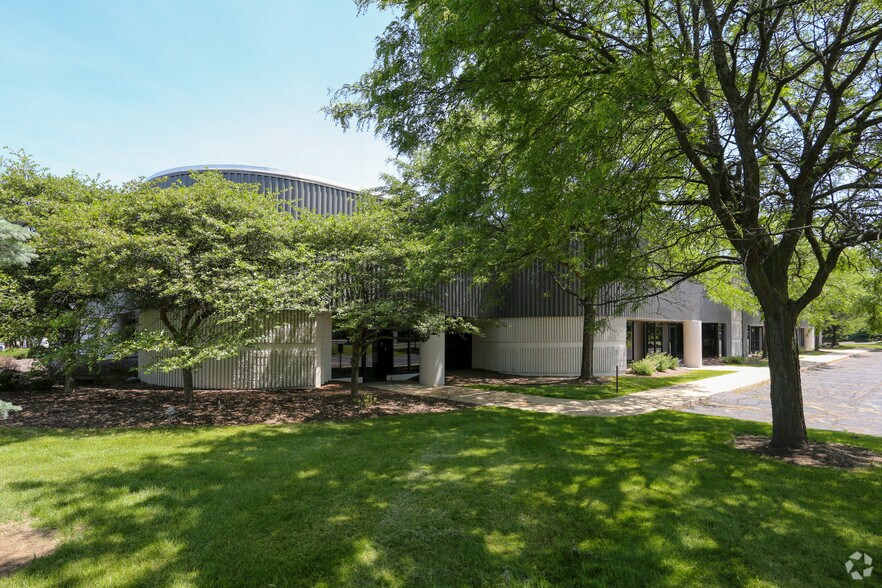 More Photos Of 6601-6671 W Mill Rd, Milwaukee Unknown For Lease