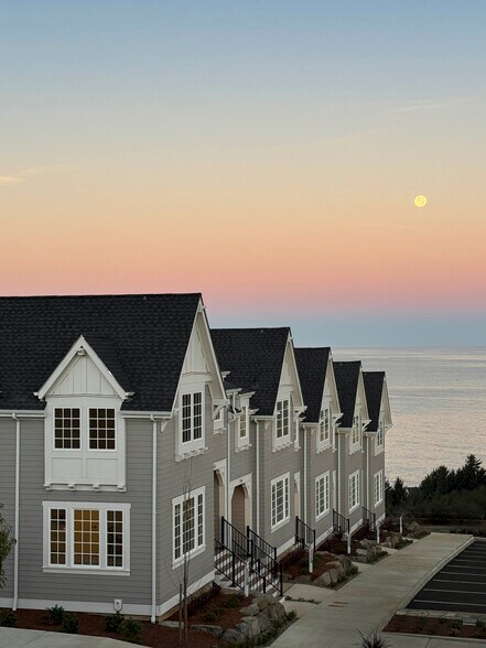 Primary Photo Of 1152 Seascape ave, Depoe Bay Apartments For Sale