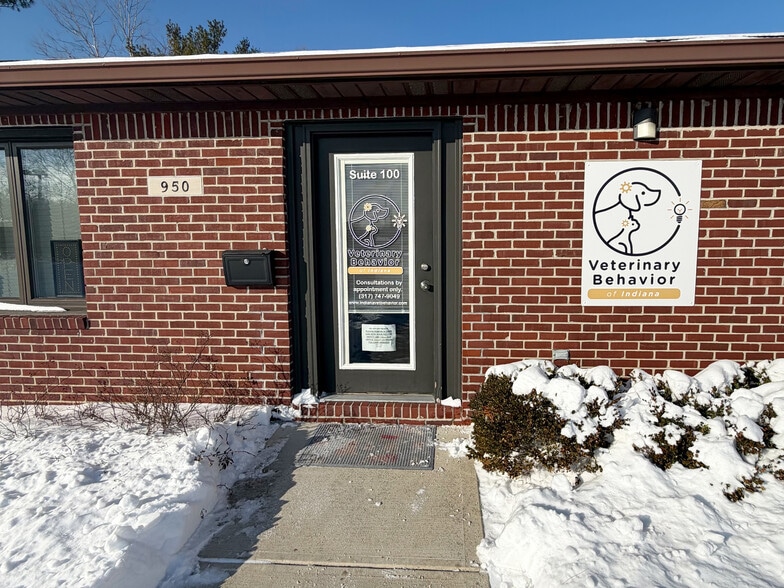 More Photos Of 950 N Rangeline Rd, Carmel Office For Lease