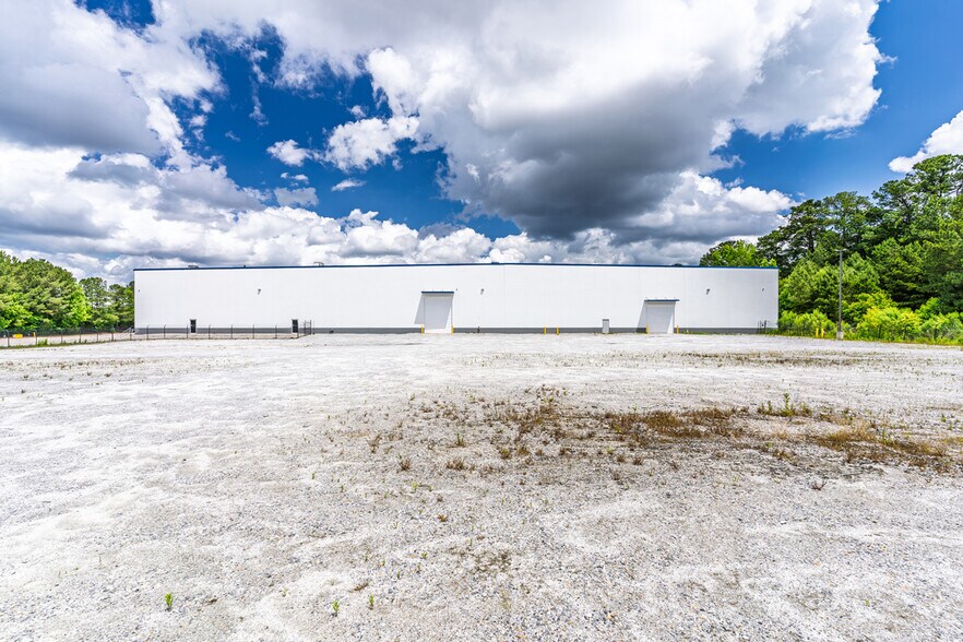 More Photos Of 125 Southside Ct, McDonough Distribution For Lease