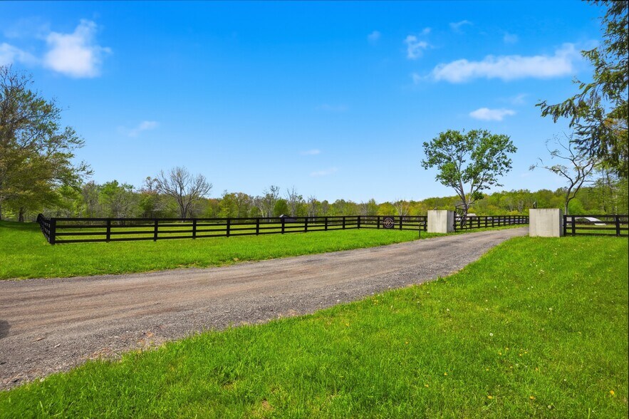 More Photos Of 51 Redder rd, Pine Bush Flex For Sale