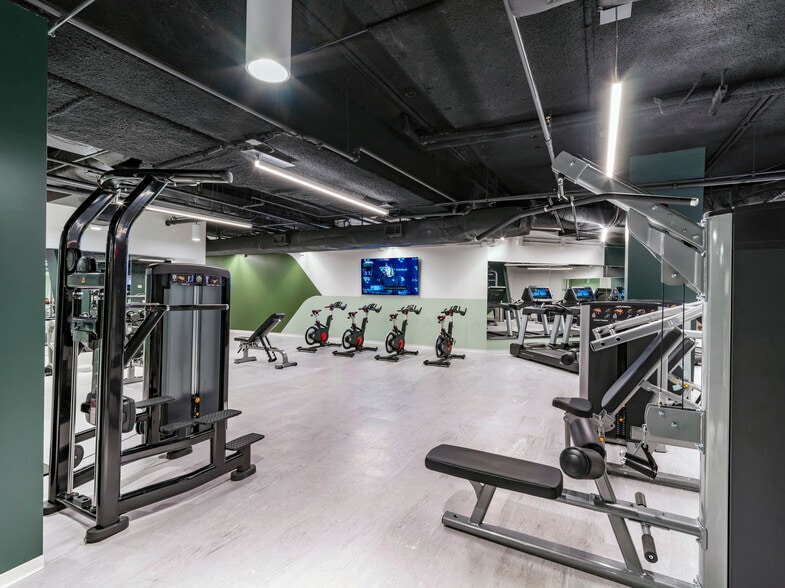 More Photos Of 1350 Eye St NW, Washington Office For Lease