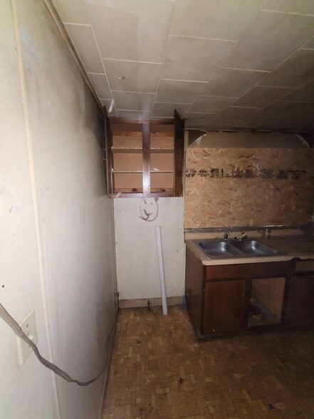 More Photos Of 1823 W 8th St, Muncie Multifamily For Sale