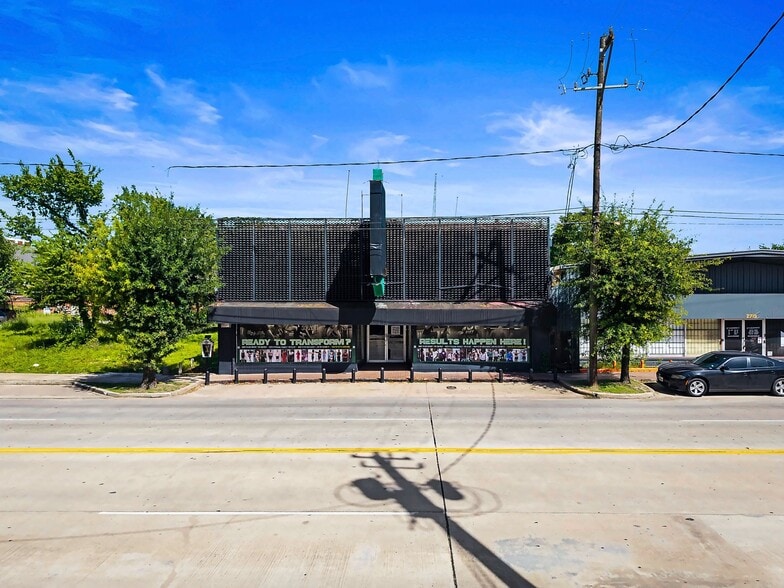 Primary Photo Of 2701 Emancipation Ave, Houston General Retail For Sale