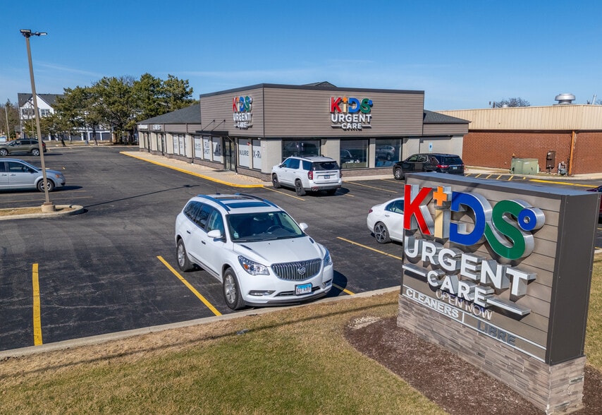 More Photos Of 290 W Loop Rd, Wheaton Storefront Retail Office For Sale