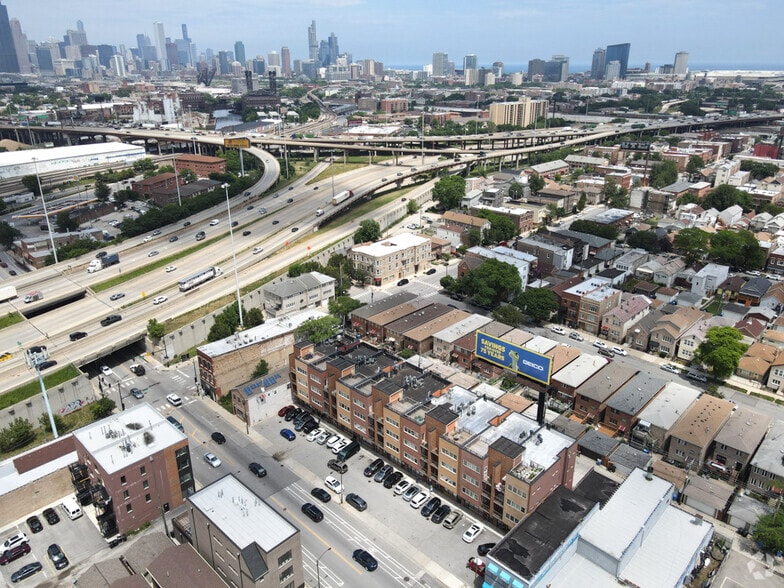 More Photos Of 2627 S Halsted St, Chicago Apartments For Lease