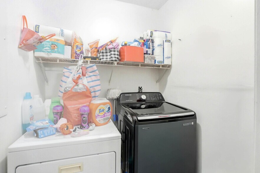 More Photos Of 8703 Highway 19 E, Roan Mountain Apartments For Sale